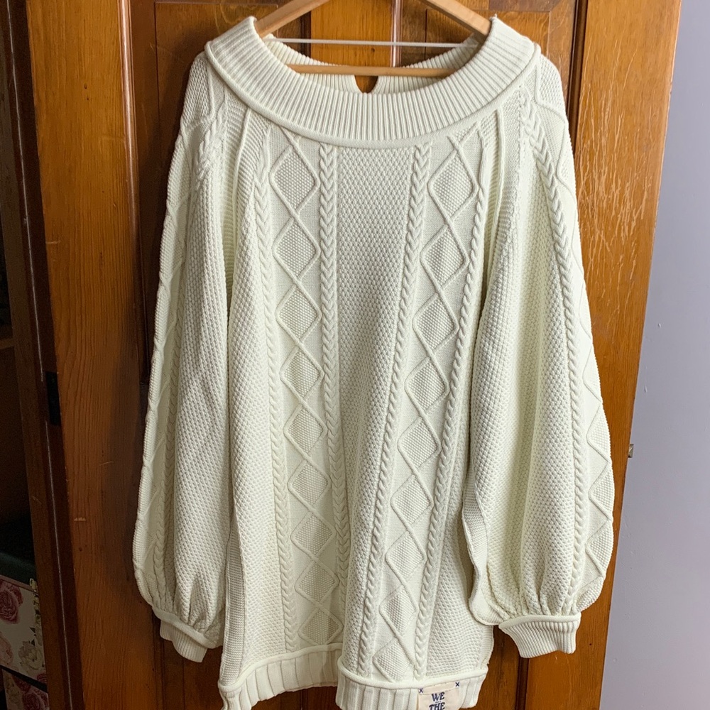 We The Free Cream Cable Knit Sweater small NWT